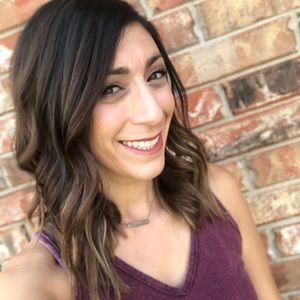 Meet your Posher, Stephanie